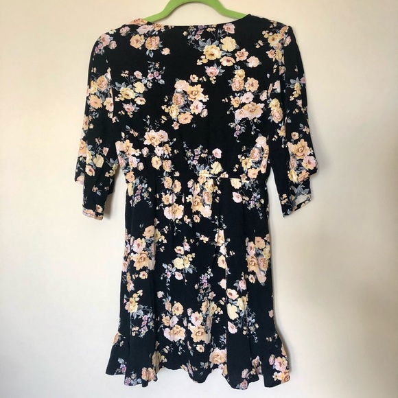 Black Floral Dress w/ Cinch Waist and V-Neck - Picture 2 of 5